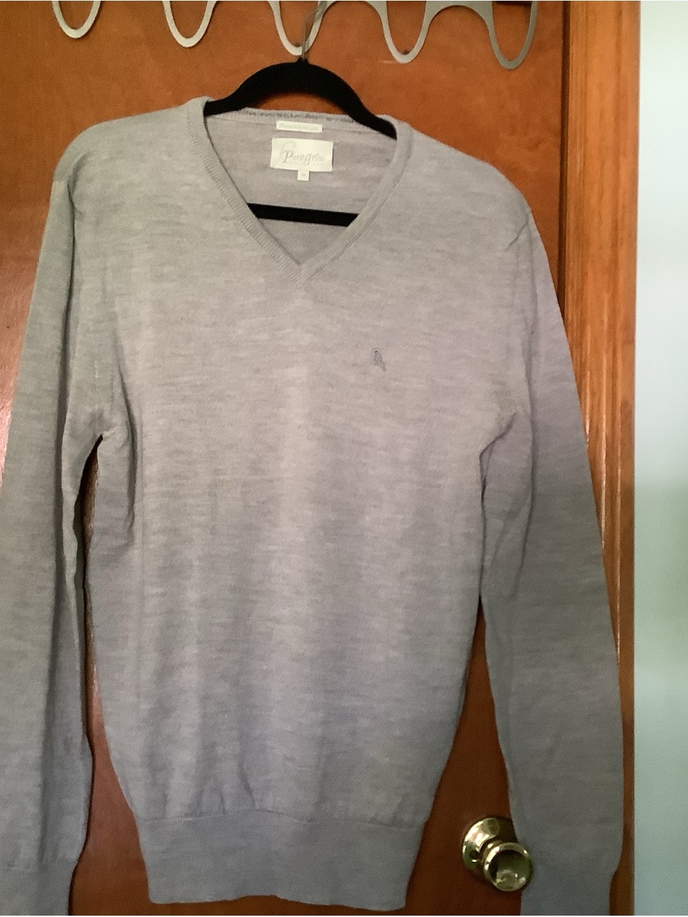 Peregrine Men’s Light Gray V-Neck Sweater - Picture 2 of 3